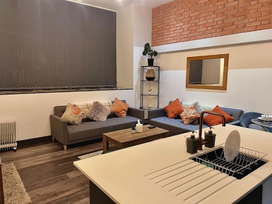 Cityzenretreat - Mezzanine Apartment Sleeps 4 Sheffield City Centre Exterior photo
